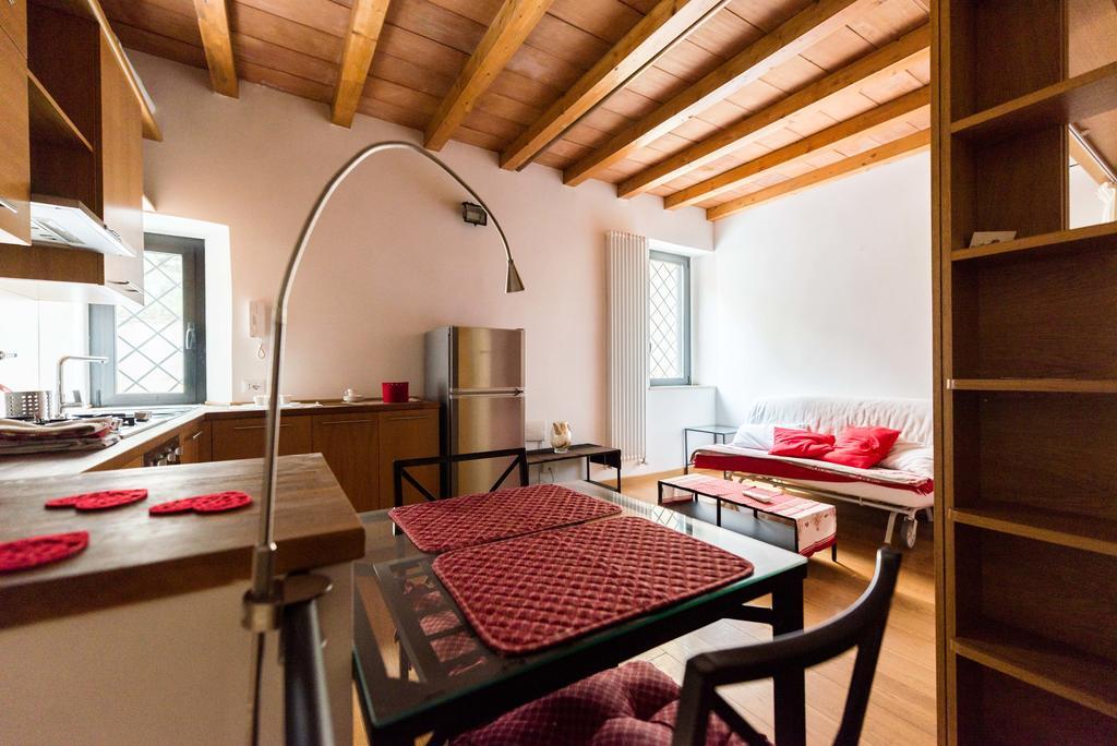 Apartment Polveriera Colosseum Rom Eksteriør billede